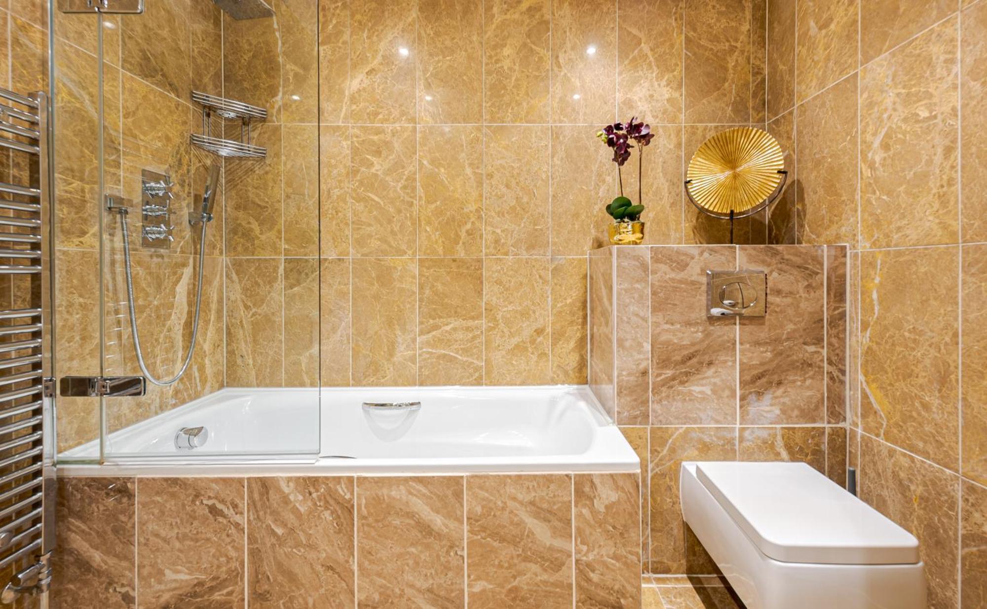 Chic Belgravia Hideaway With Private Patio 10 Mins To Harrods Apartment *